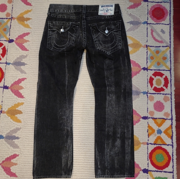 True Religion Jeans Basic Straight w/Flaps - Picture 2 of 5